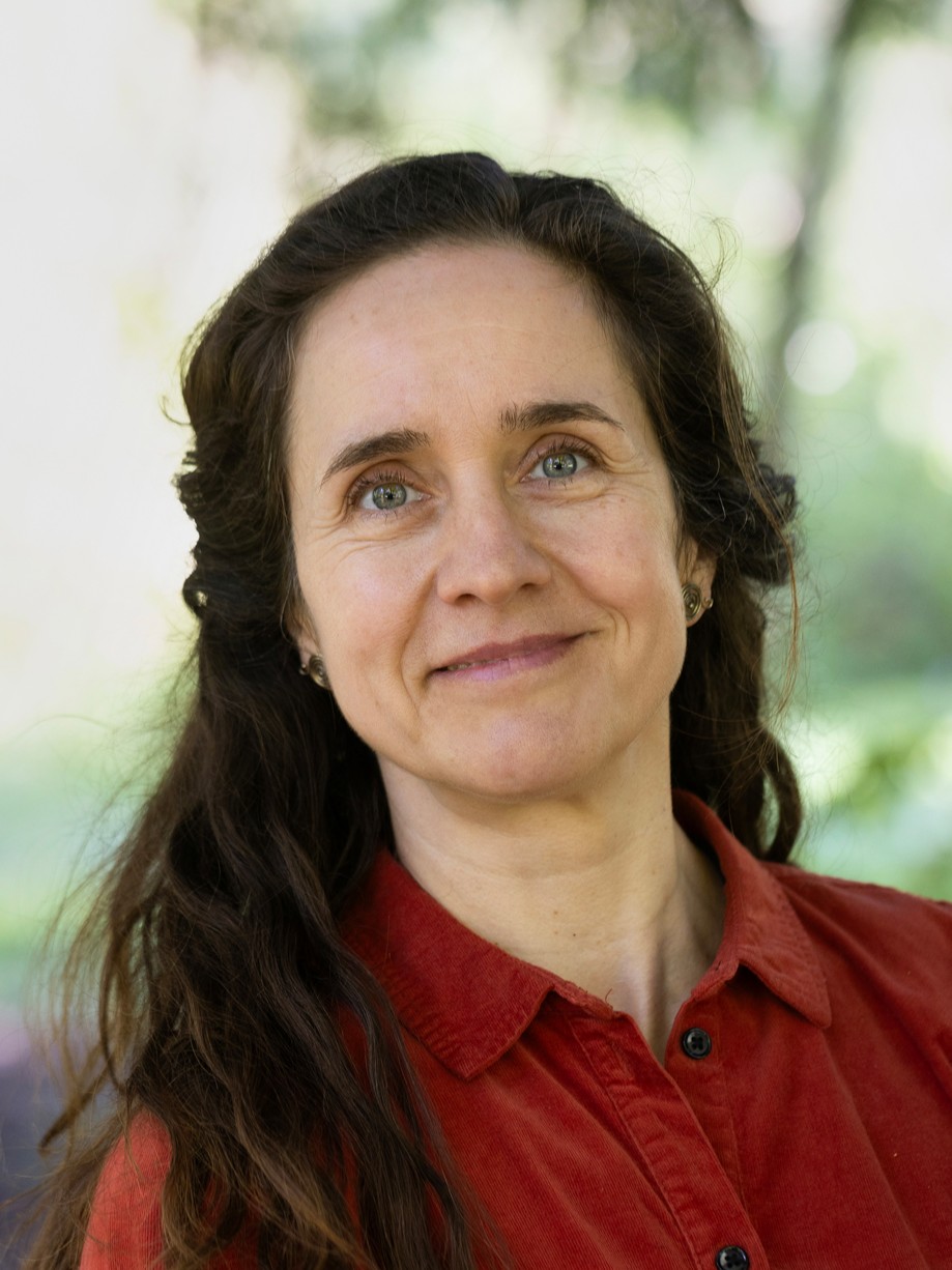 ph.d., cand.mag.)